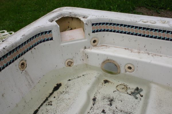 Tub Disposal in Chico